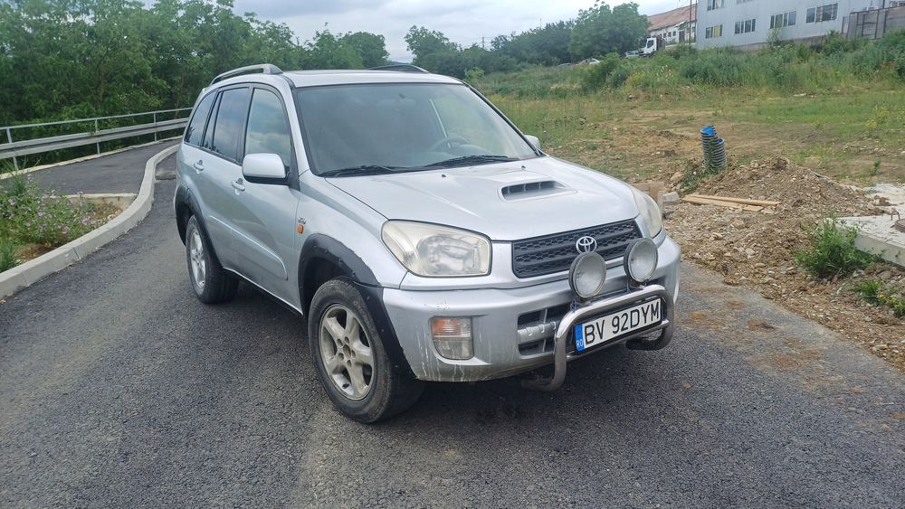 Vând Toyota Rav4