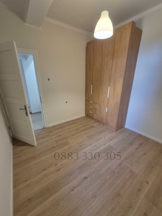 Продава се Тристаен апартамент в София, Център - 71 кв.м за 4212 €/кв.м - Снимка #5