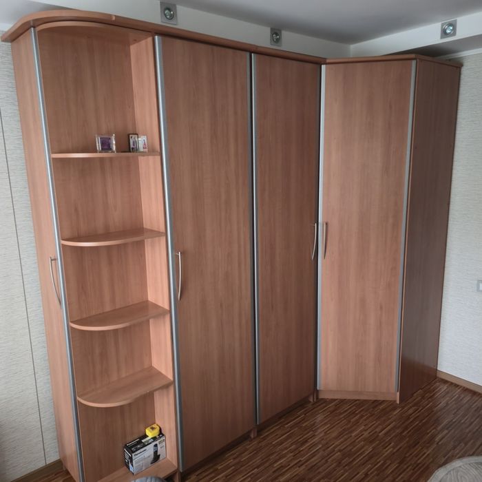 Шкаф в спальню,  угловой