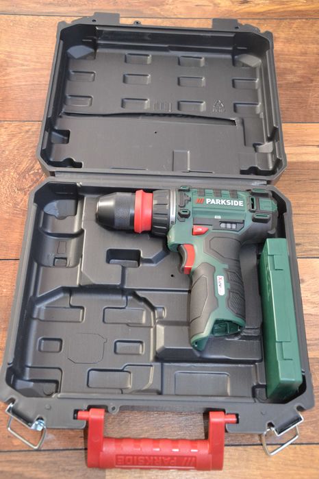 Нов куфар Parkside за винтоверт 12V + свредла и накрайници