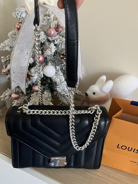 Стилна черна дамска чанта