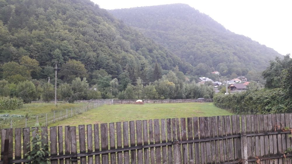 De vânzare  teren Onesti și Slanic Moldova