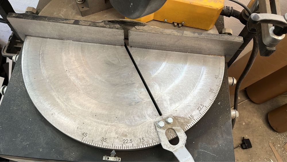 Utilaj debitat metal si aluminiu OMRM 115