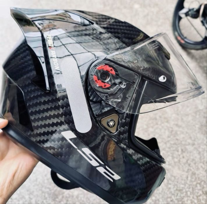 Мотошлем LS2 FF801 carbon
