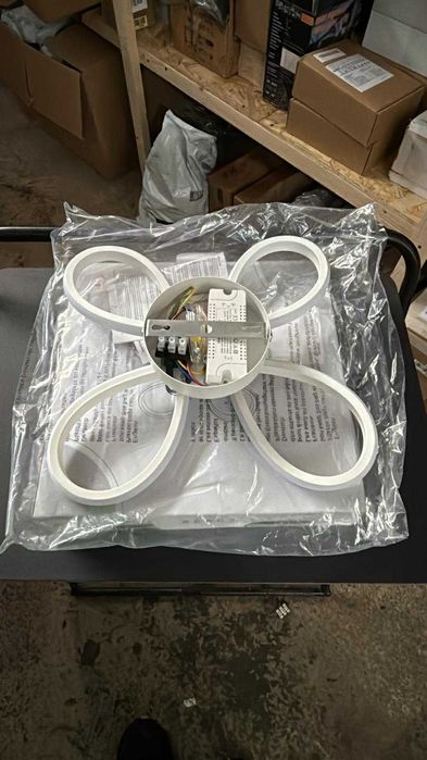 Plafoniera tavan superba NOU