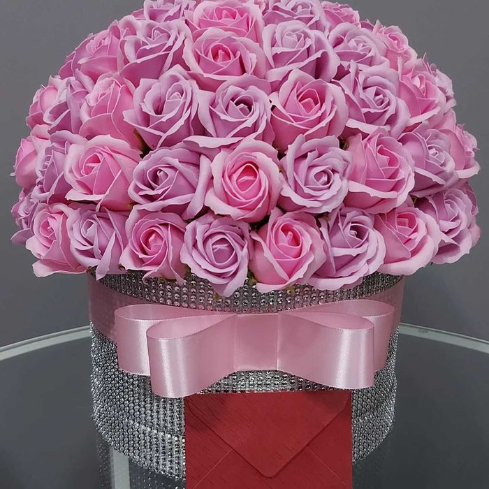 Aranjament 101 TRANDAFIRI + felicitare