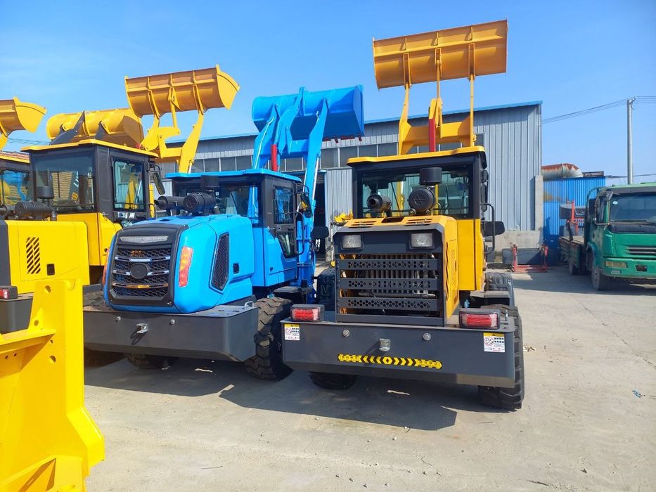 Погрузчик фронталный