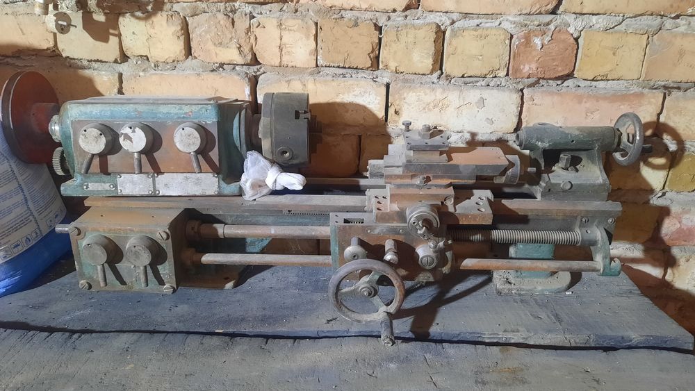 Токарный станок срочный сотилади маториям бор нархи 300$