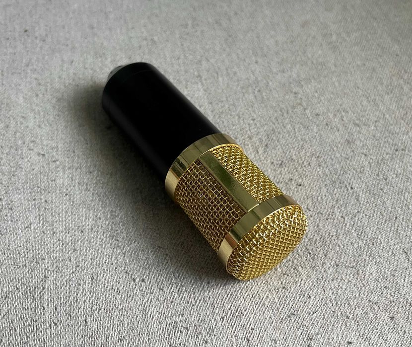 Microfon condensator BM-800 cu suport shock mount – studio / podcast