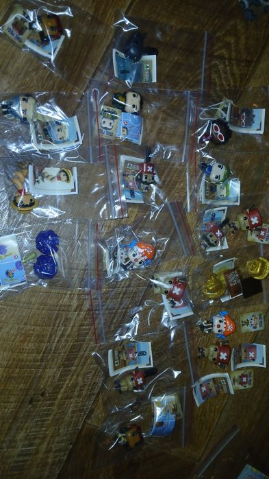 Продам kinder joy one piece
