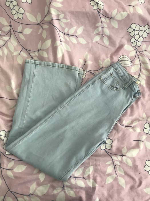 Джинсы с разными фасонами