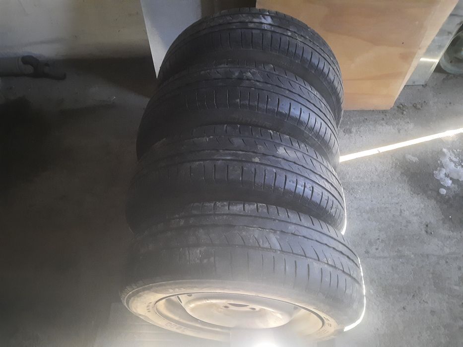 Продам шины  по цене 28к