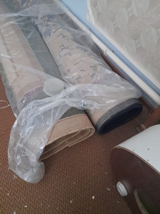 Продам ковры оригинал 5на3