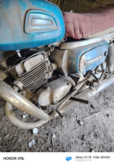 Vasxod. 3 sotiladi. Manzil. Shofirkon