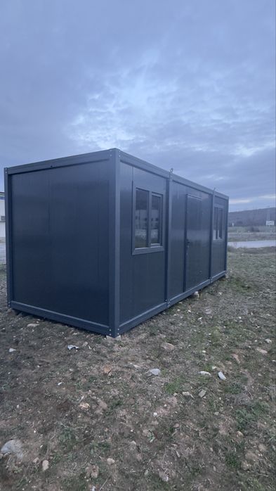 Контейнери 240 / 600 Контейнери / Фургон по поръчка