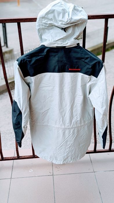 Preț fix,Mamut Gore-tex mărimea S nepurtata