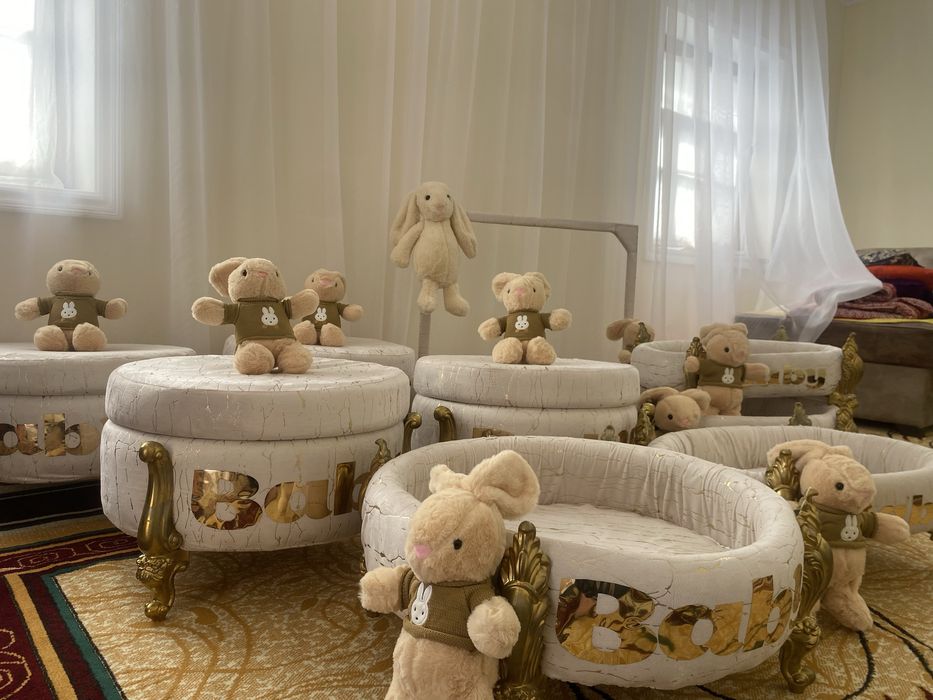 Beshik toy va Fotihaga sarpo sandiqlar sotiladi