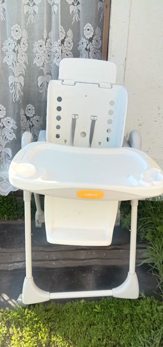 Продам коляску и детский столик