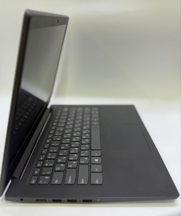 Ноутбук Lenovo V14-ADA