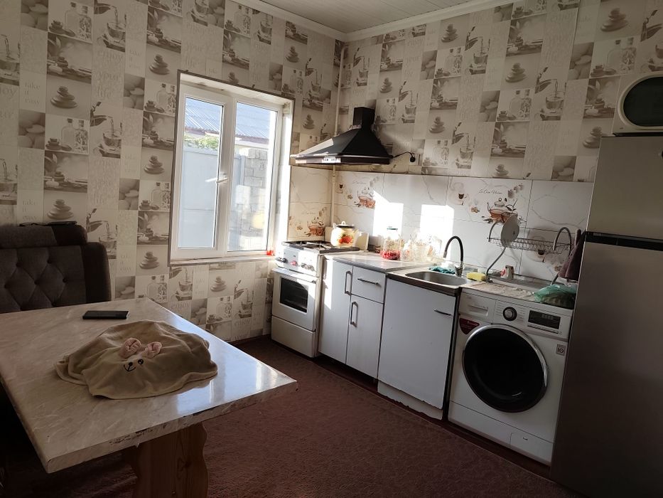 Ховли сотилади азотчикда