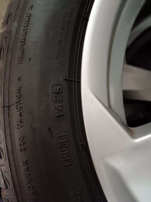 Anvelope 215/55 R17 Bridgestone vara DOT 2025 Passat Golf