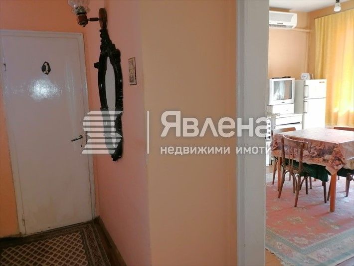 Продава се Тристаен апартамент в Дупница - 75 кв.м за 694 €/кв.м - Снимка #6