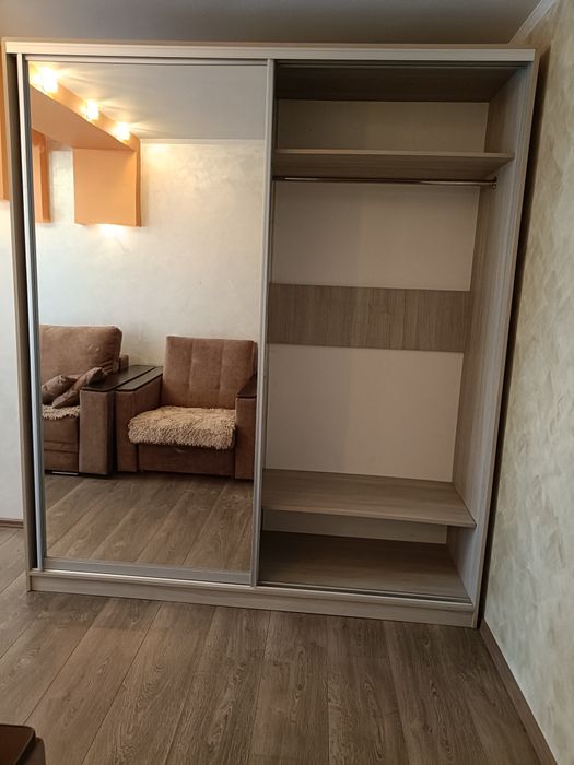 Продам отличный шкаф