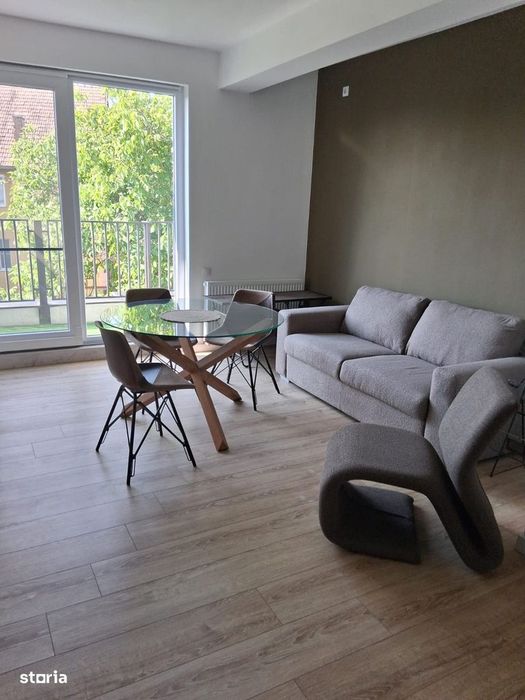 Proprietar vând apartament 3 camere