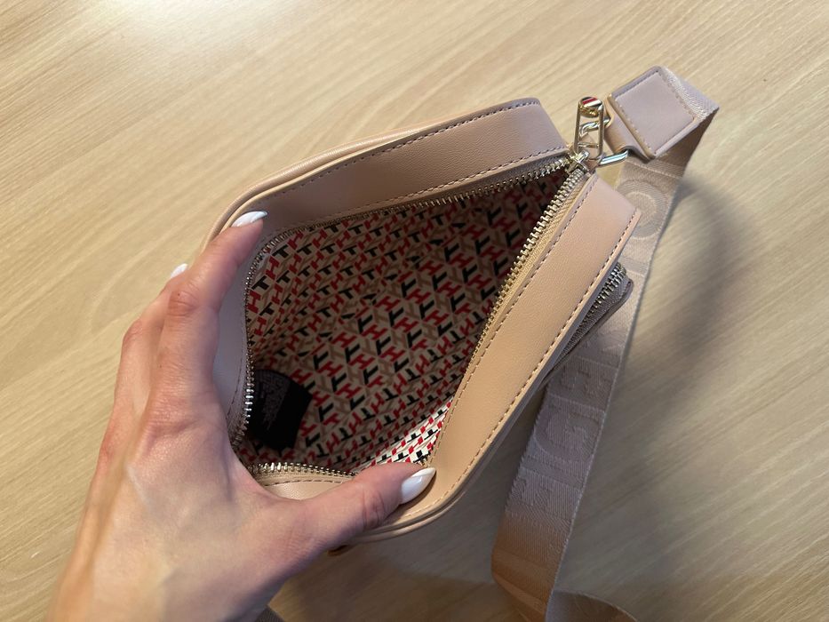 Чанта Tommy Hilfiger