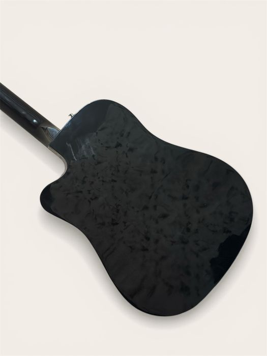 Электроакустическая гитара «Fender»