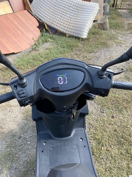 Продам скутер м8