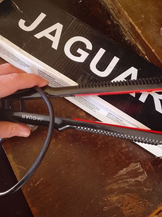 Sochni tekishlash uchun ayollar dazmoli