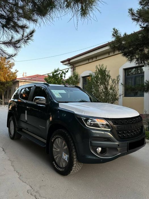 Trailblazer benzinda full variant
