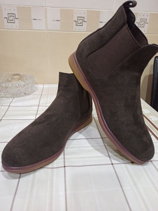 Продам новые ботиночки 40 размера