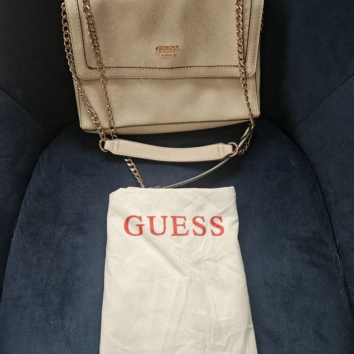 Нова, оригинална чанта  Guess, logo bag