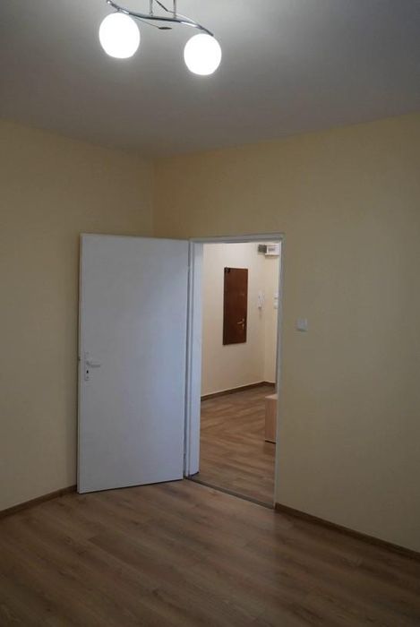 Дава се под наем Двустаен апартамент в София, Слатина - 70 кв.м за 611.49 € - Снимка #6