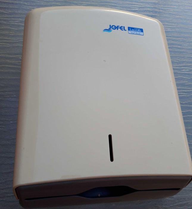 Dispenser prosoape de hartie