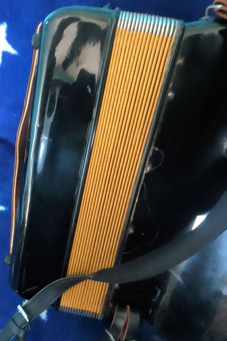 Vănd acordeon hohner lucia 4p ,96 bași