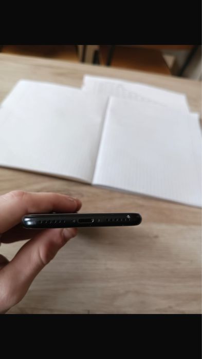 Айфон се 2020 на 128гб