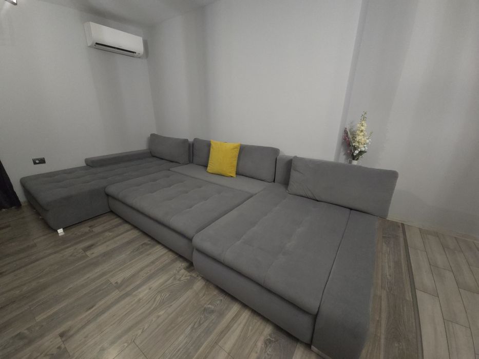 П-образен диван цвят графит