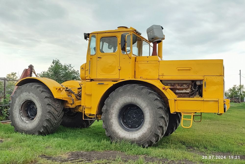 Продам кировец К-700