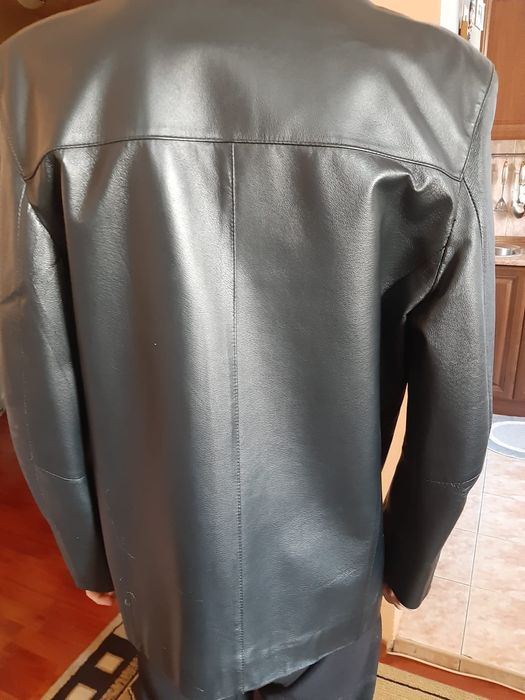 Мужская кожаная куртка