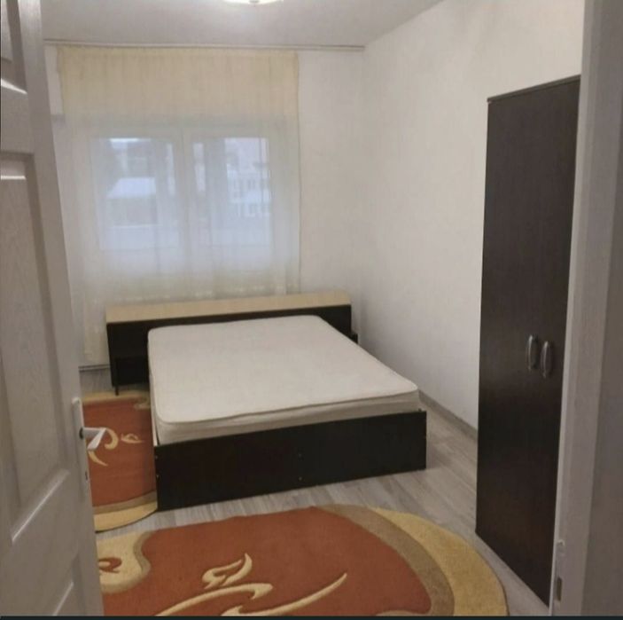 Închiriez apartament