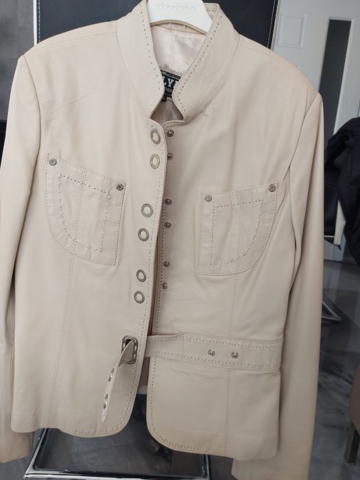 Продавам дамско кожено яке-естествена кожа