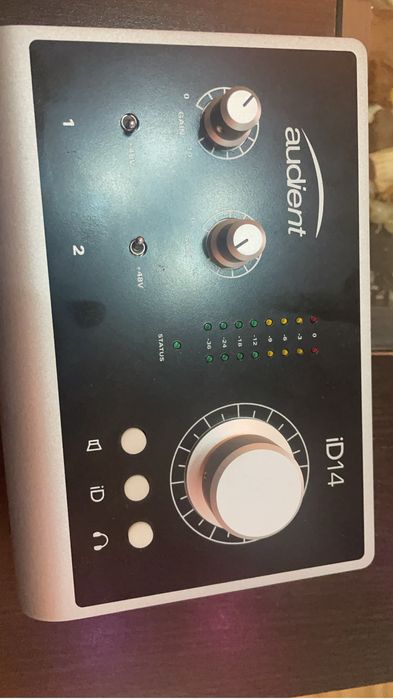 microfon cu condensator USB Superlux E205U plus aparate de studio