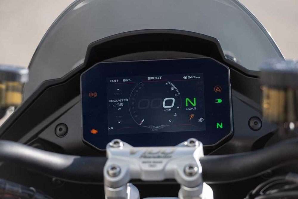 Moto Guzzi V100 Mandello