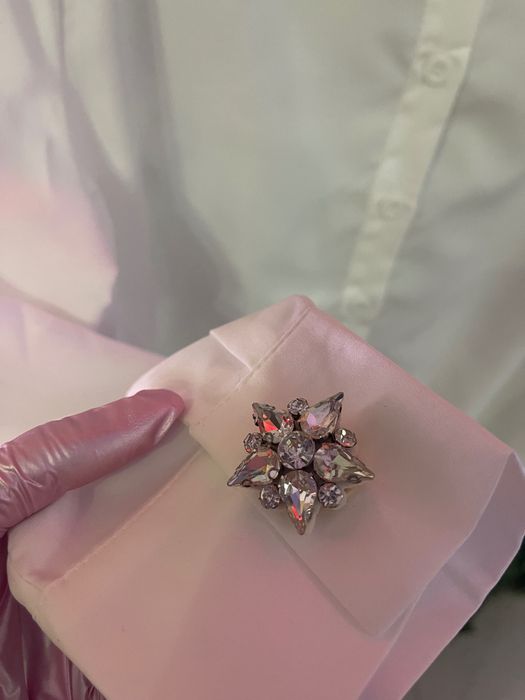 Елегантни бели ризи