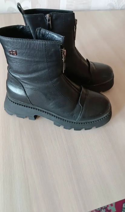 Продам ботинки женские зима