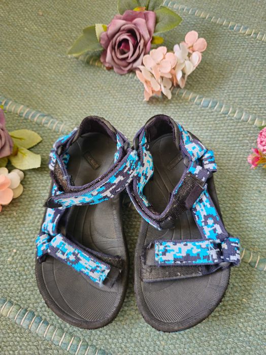 Teva сандали за планина или море 28