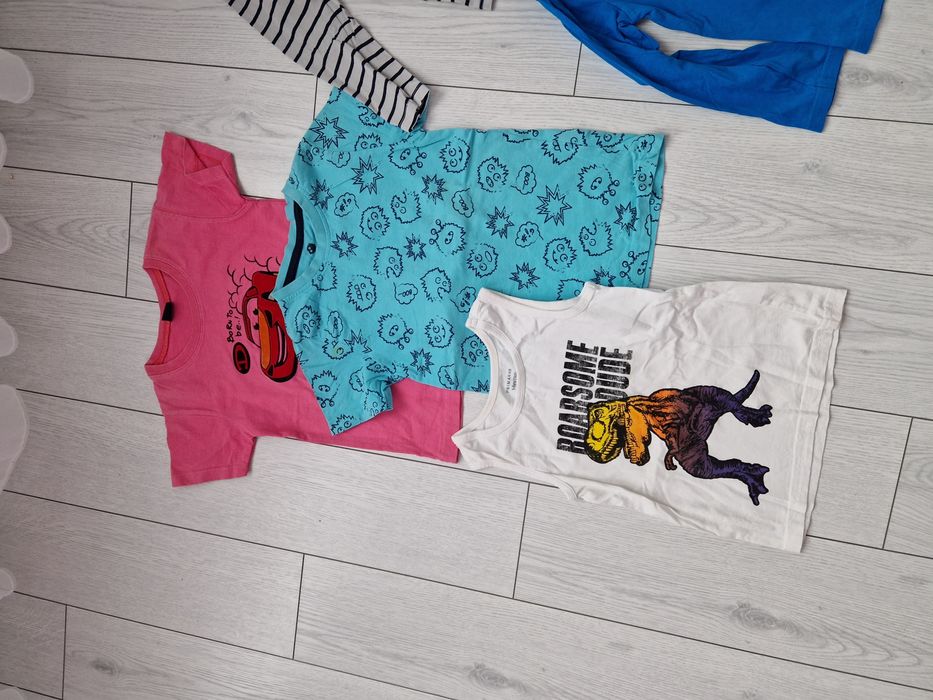 Lot haine mărimea 110-116